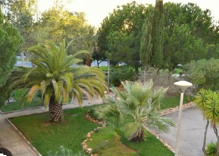 Spacious 1 Bed In Vilamoura, Fast Wifi & Pool